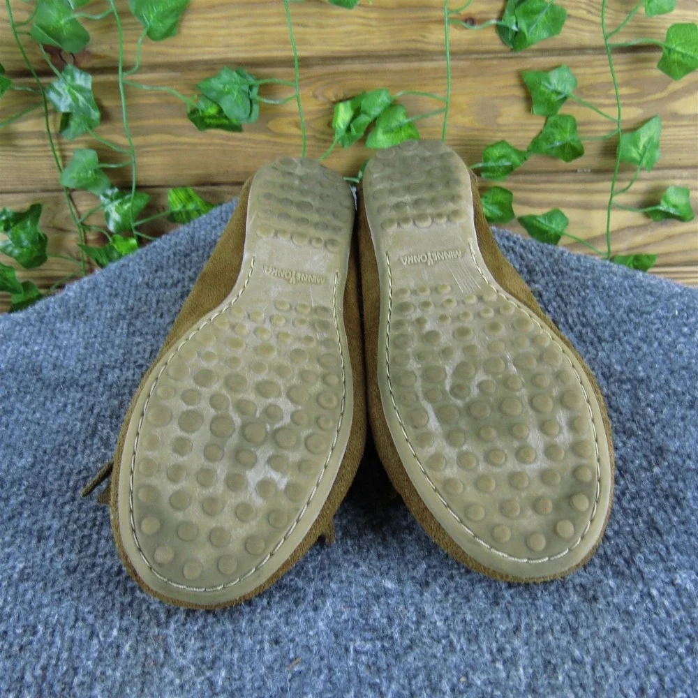 Minnetonka‎ Moccasin Girl Y 7 Medium Flat Brown Leather Slip On